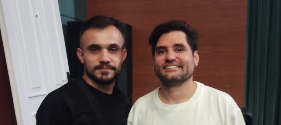 Ünlü Oyuncu Onur Gürler Kimdir!