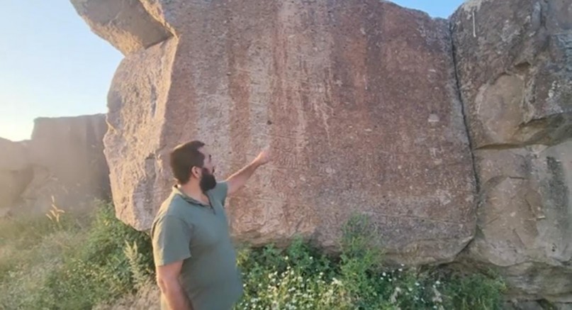 Hacı Ahmet Ünlü, Topada Yazıtı’nın Tarihsel Sırlarını Aydınlatıyor