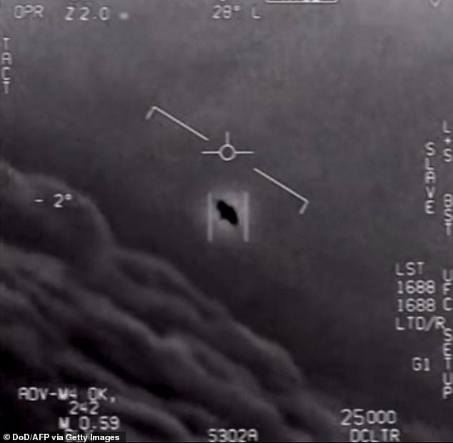 UFO kurtarma operasyonuna katıldığını itiraf etti: 'Çok hızlılar ve İnsan değiller'