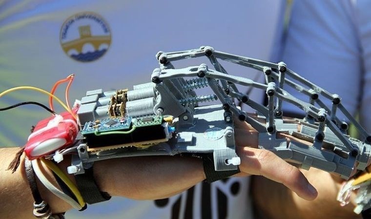 Dünyanın en büyük biyohibrit robot eli geliştirildi