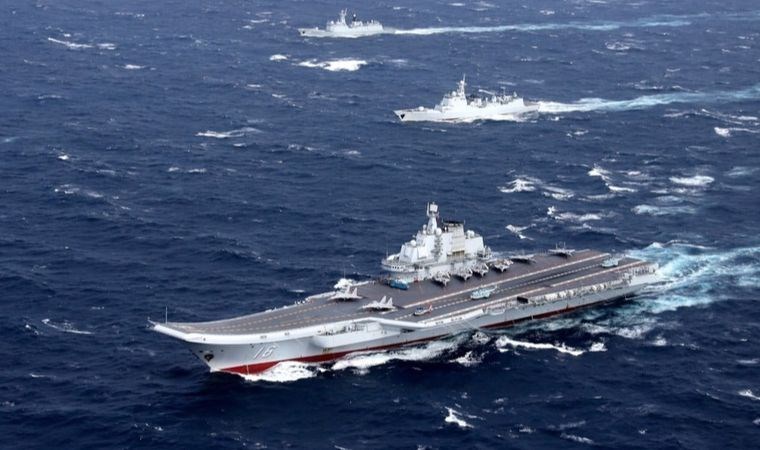 Güney Çin Denizi’nde gerilim: Savaş gemileri karşı karşıya geldi!