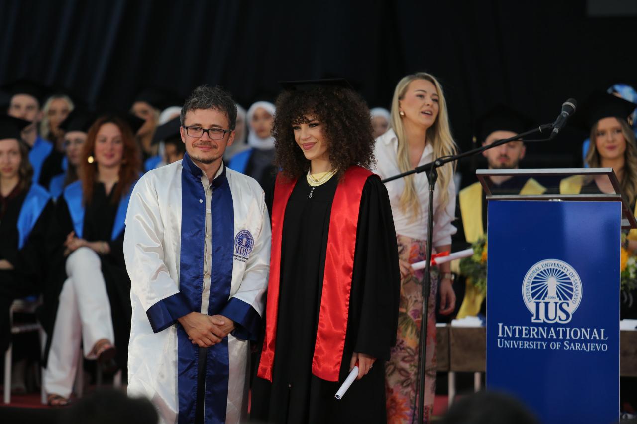 Uluslararası Saraybosna Üniversitesi 17. dönem mezunlarını verdi