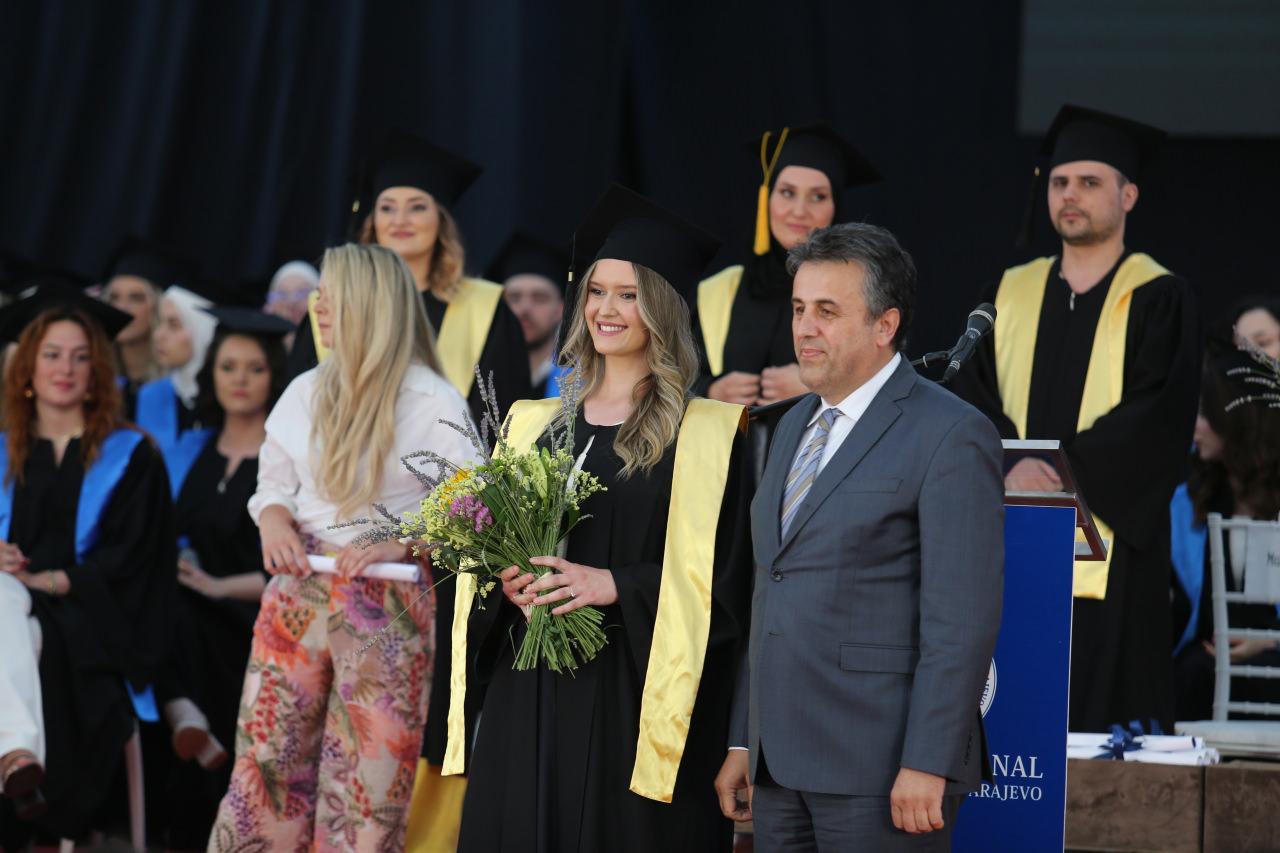 Uluslararası Saraybosna Üniversitesi 17. dönem mezunlarını verdi