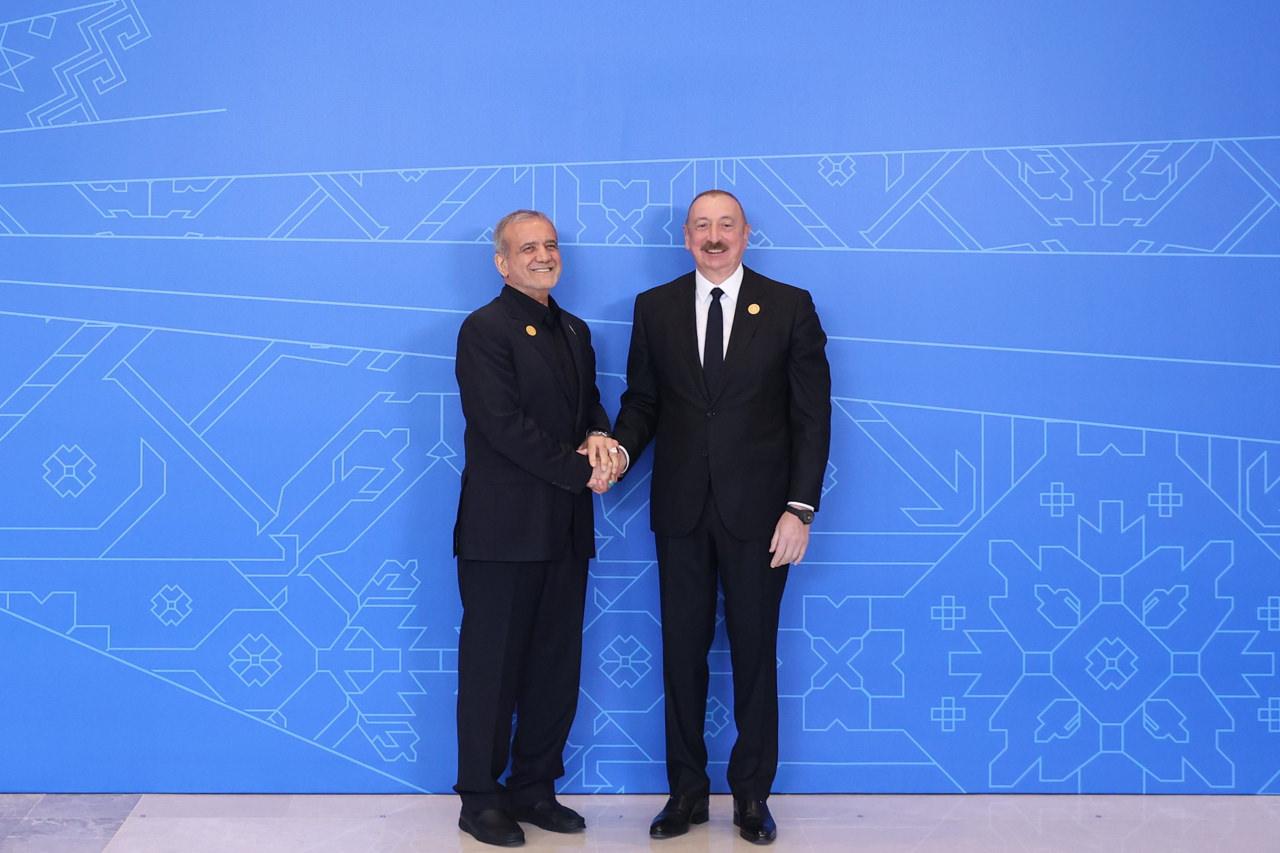 Pezeşkiyan: İran savaşın yayılmasını önledi