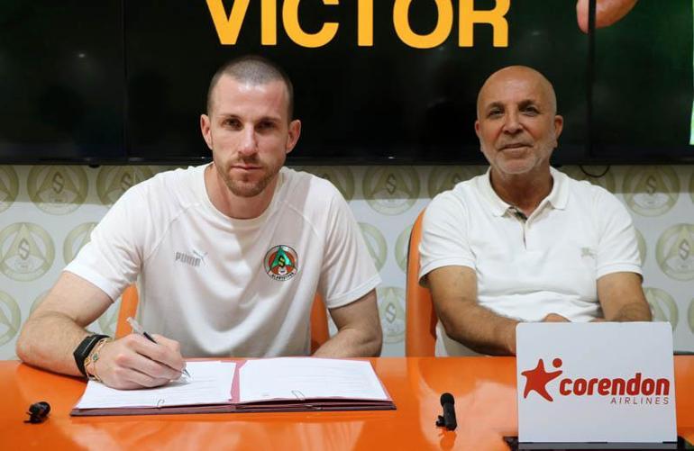 Alanyaspor'da 4 imza birden