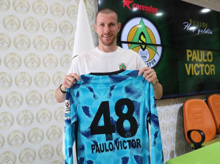 Alanyaspor'da 4 imza birden