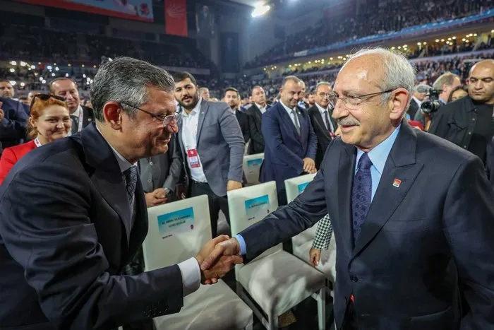 Özgür Özel'de büyük panik! CHP'yi sarsan gelişme! Partililer ayaklandı! Kavga büyüyor