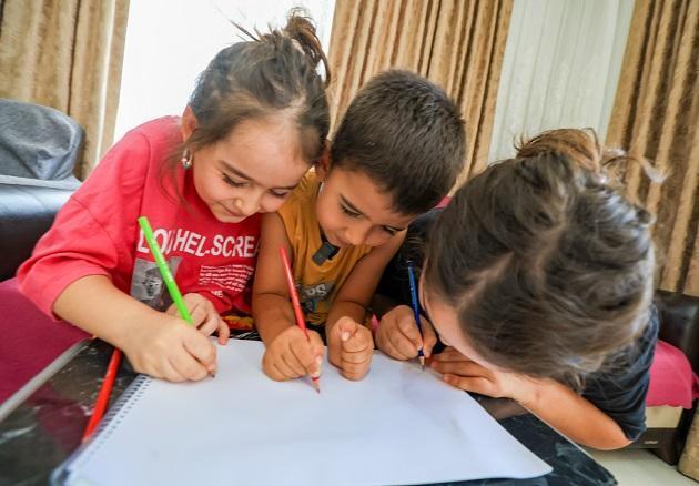 Kızılay’dan deprem bölgesindeki öğrencilere eğitim desteği
