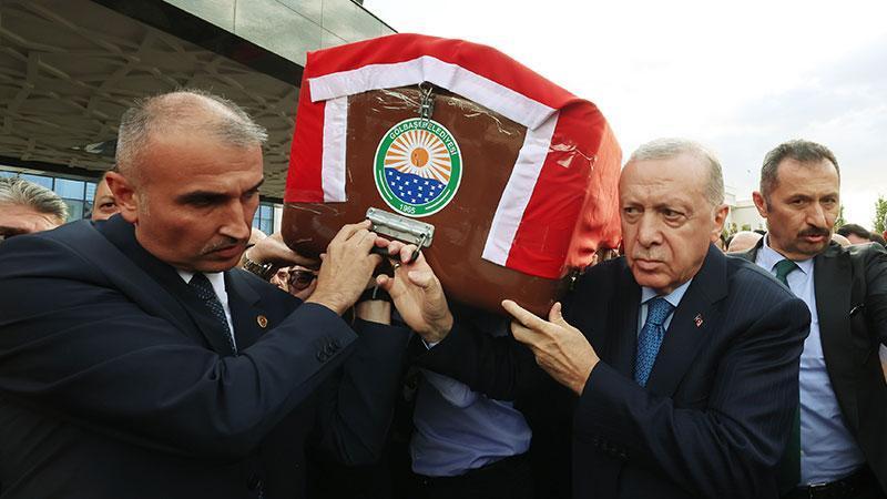 Cumhurbaşkanı Erdoğan, başdanışmanı Kılıç’ın cenaze törenine katıldı