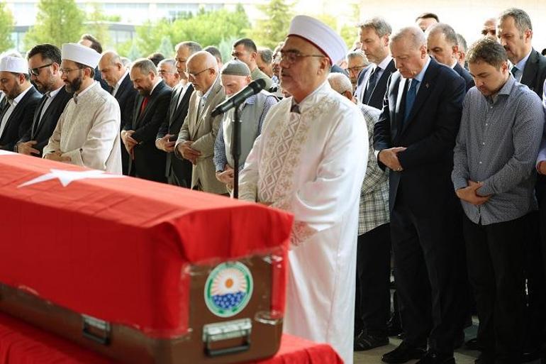 Cumhurbaşkanı Erdoğan, başdanışmanı Kılıç'ın cenaze törenine katıldı