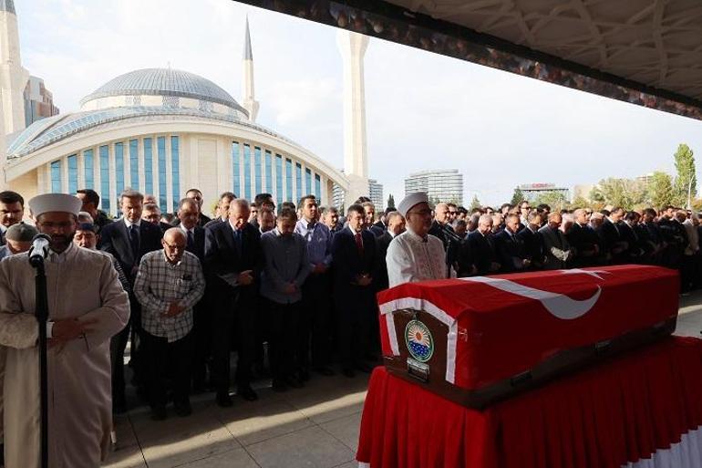 Cumhurbaşkanı Erdoğan, başdanışmanı Kılıç'ın cenaze törenine katıldı