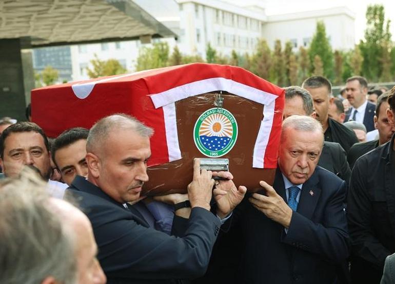 Cumhurbaşkanı Erdoğan, başdanışmanı Kılıç'ın cenaze törenine katıldı