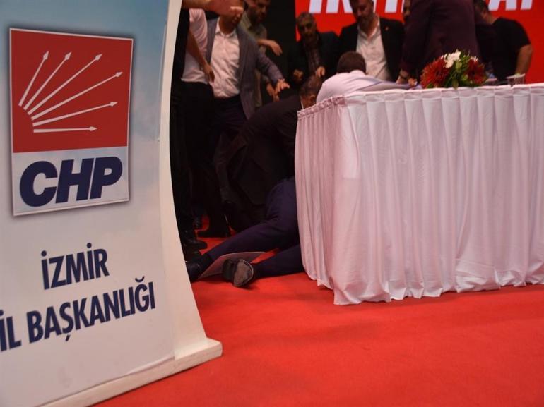 CHP İzmir İl Kongresi sona erdi: Çağatay Güç, yeni il başkanı seçildi