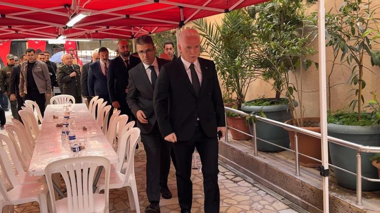 İstanbul Valisi Gül'den, şehit Pilot Hasan Bahar'ın yakınlarına başsağlığı ziyareti