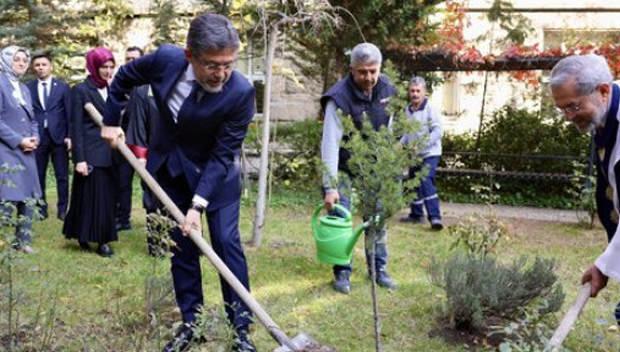 Bakan Yumaklı'dan 'Ağaçlandırma seferberliği' çağrısı