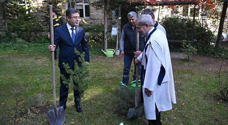 Bakan Yumaklı'dan 'Ağaçlandırma seferberliği' çağrısı