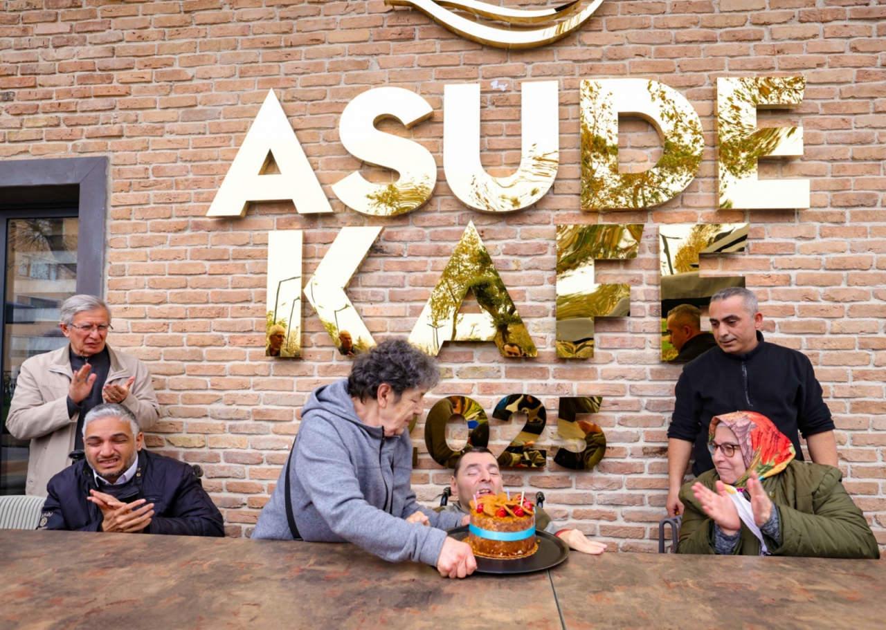 Ümraniye’de 'Asude Engelsiz Yaşam Kafe' hizmete açıldı