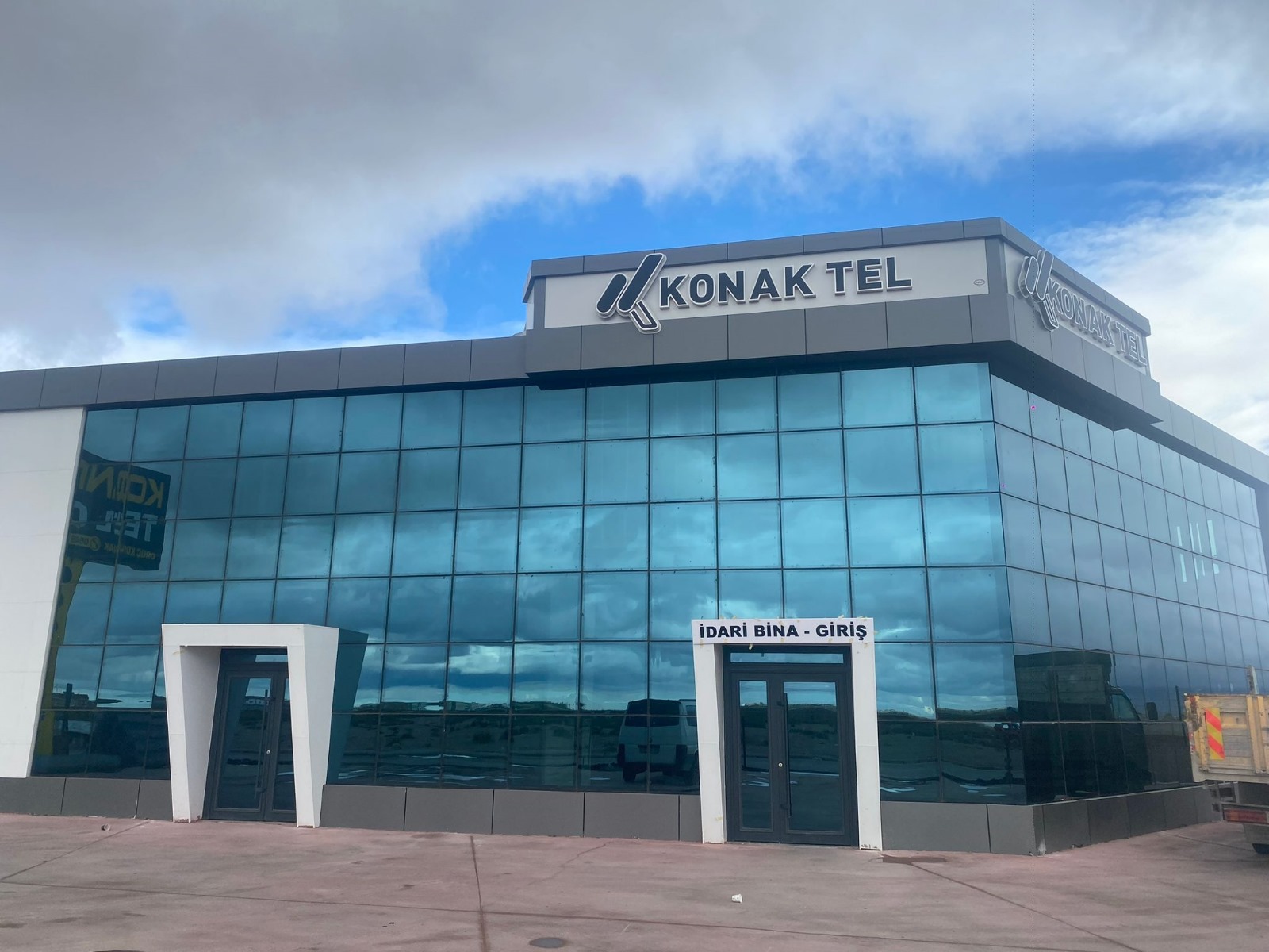 Konak Tel Çit Sistemleri Kurucusu İdris Konak, Sektörde Liderlik Yolculuğunu Sürdürüyor