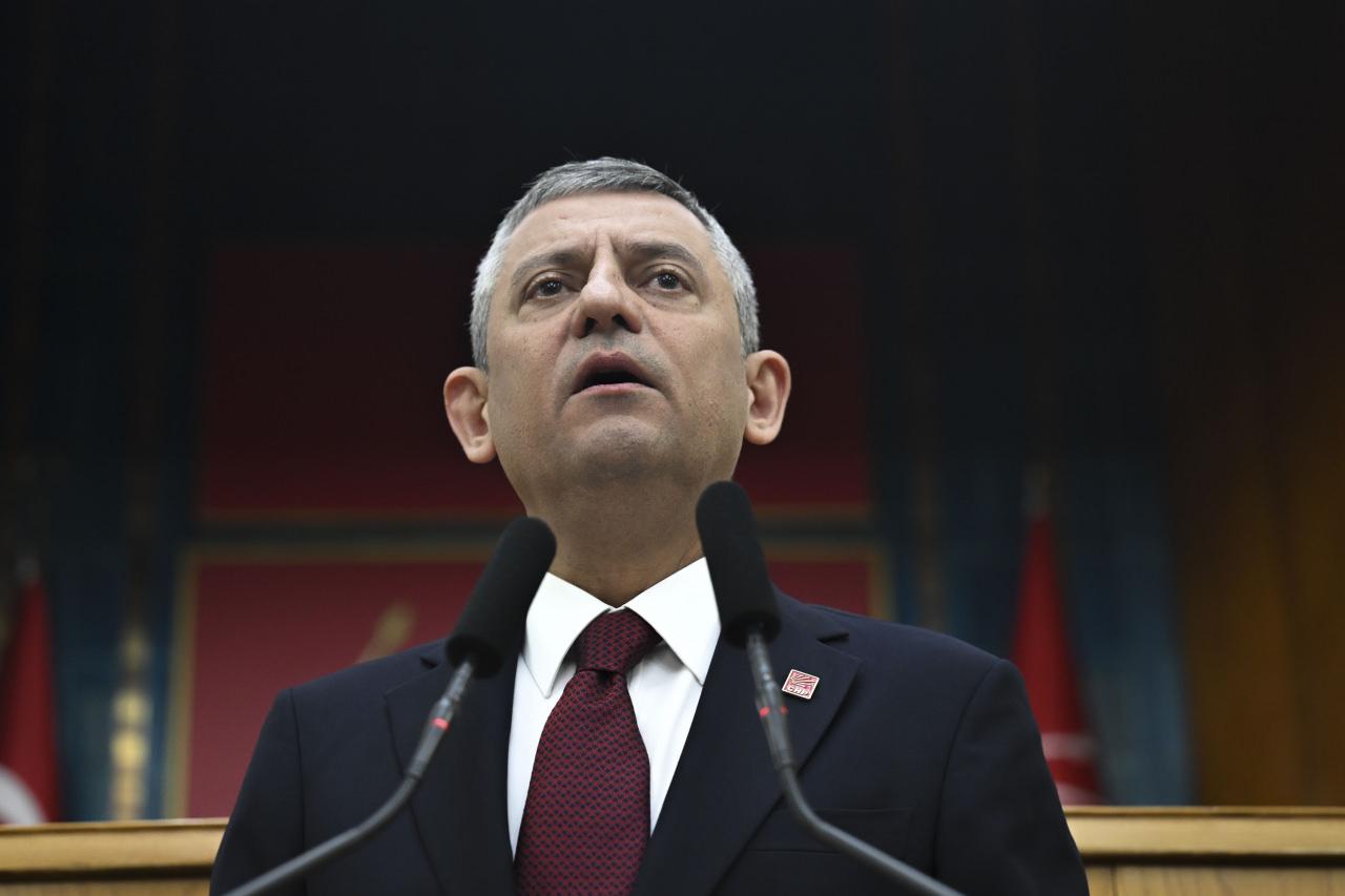 Özlem Çerçioğlu'ndan Özgür Özel'e dava: Hesabını verecek