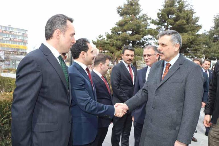 Bakan Çiftçi, bayramlaşma programı için Van'a geldi