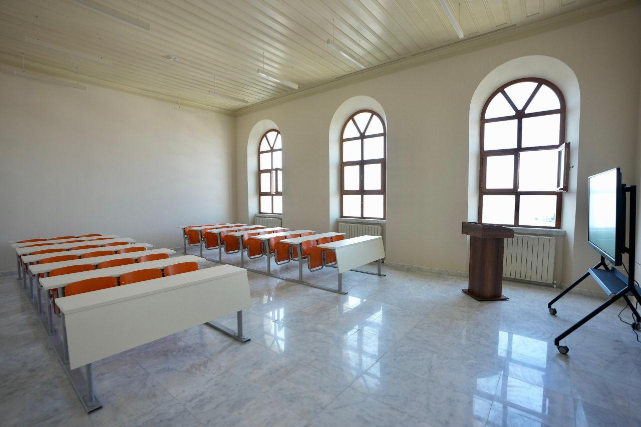 İlk ders Bakan Tekin'den! Milli Eğitim Akademisi kapılarını açtı!