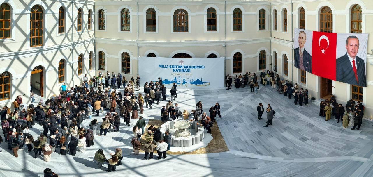 İlk ders Bakan Tekin'den! Milli Eğitim Akademisi kapılarını açtı!