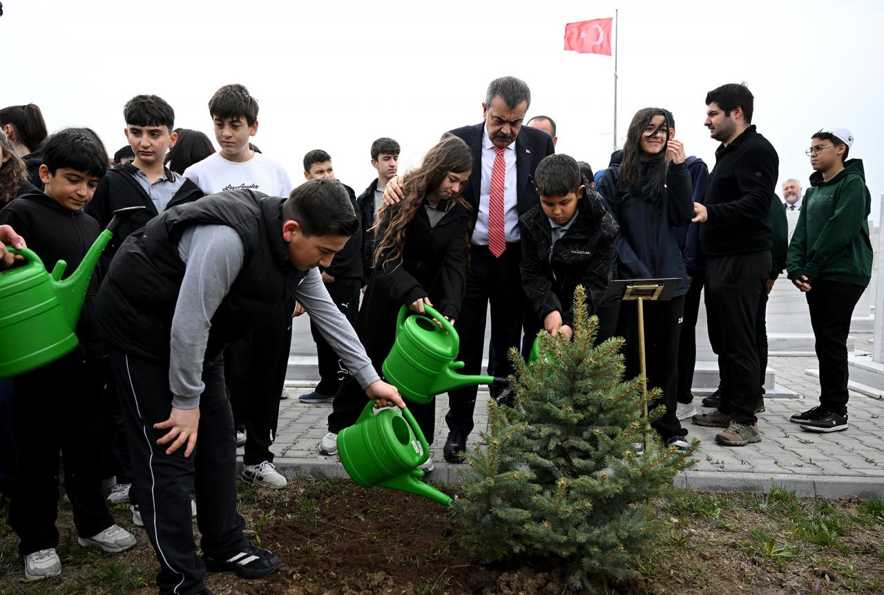Başkan Erdoğan'dan talimat! Bakan Tekin duyurdu! Okullarla ilgili yeni kararlar