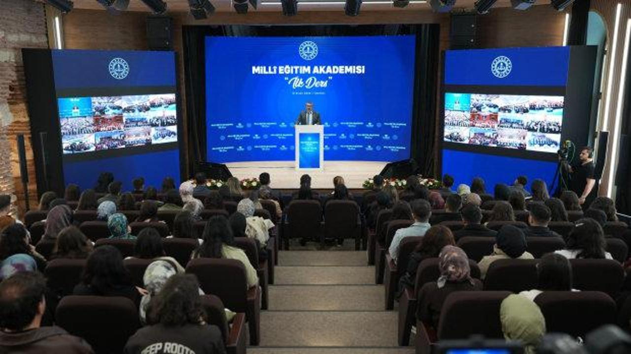 İlk ders Bakan Tekin’den! Milli Eğitim Akademisi kapılarını açtı!