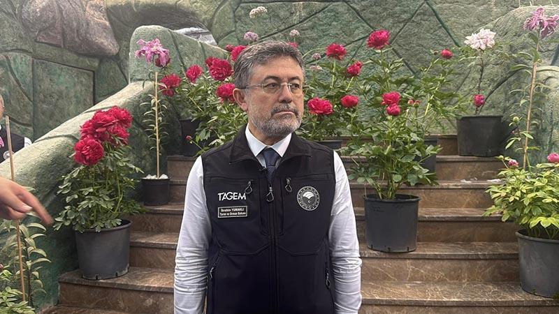 Yalova’da Geofit bahçesinde inceleme yapan Bakan Yumaklı: Yılda 2 milyar adet süs bitkisi üretiyoruz