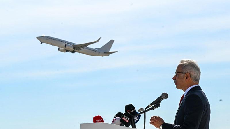 Bakan Uraloğlu: 4 ayda hava yolunda 67 milyon 496 bin 871 yolcu seyahat etti