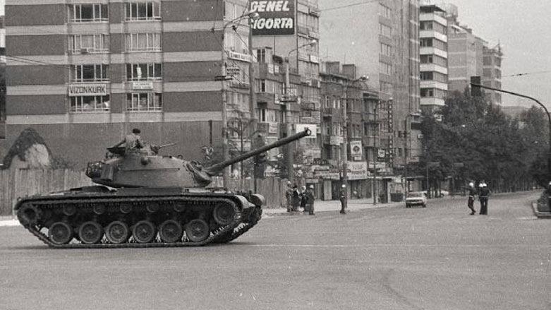Bazı 'kurbanlar' on yıllar geçse de unutulmaz: Demokrasi tarihimizin kara lekesi 27 Mayıs