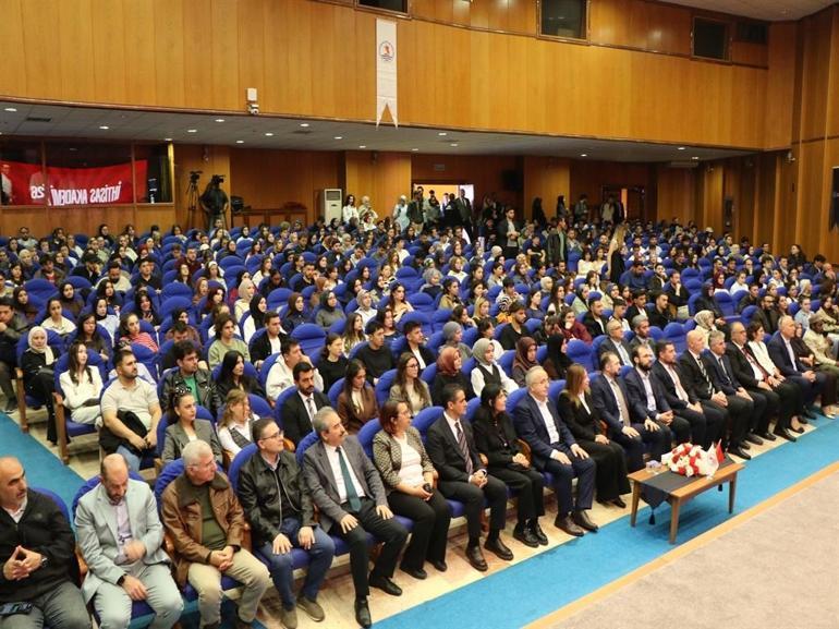 YÖK Genel Sekreteri Aksoy: İdeolojiler gözünüzü kör etmesin