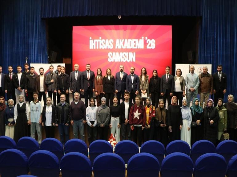YÖK Genel Sekreteri Aksoy: İdeolojiler gözünüzü kör etmesin