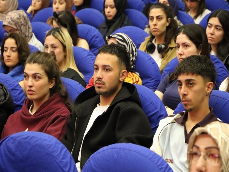 YÖK Genel Sekreteri Aksoy: İdeolojiler gözünüzü kör etmesin