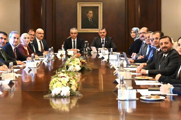 Bakan Çiftçi, Cumhurbaşkanlığı Hukuk Politikaları Kurulu Başkanvekili Uçum ile bir araya geldi
