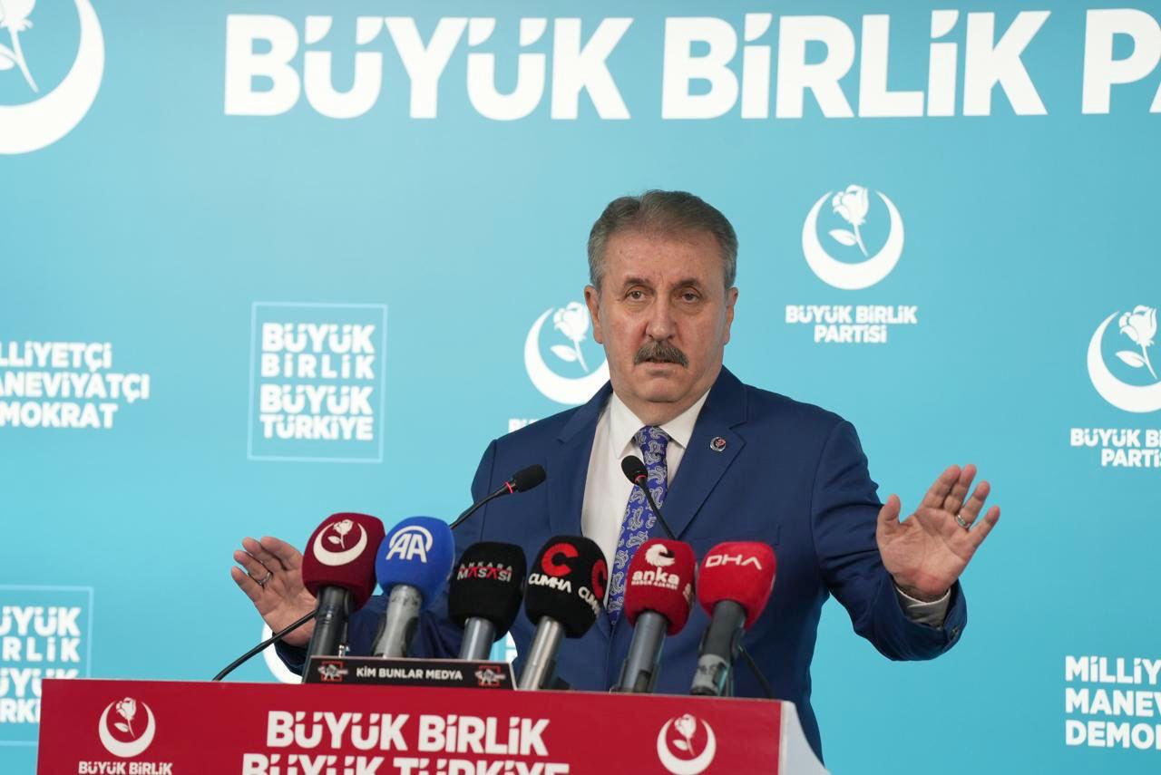 BBP lideri Mustafa Destici'den Deniz Göktaş'a: O dili koparırız!