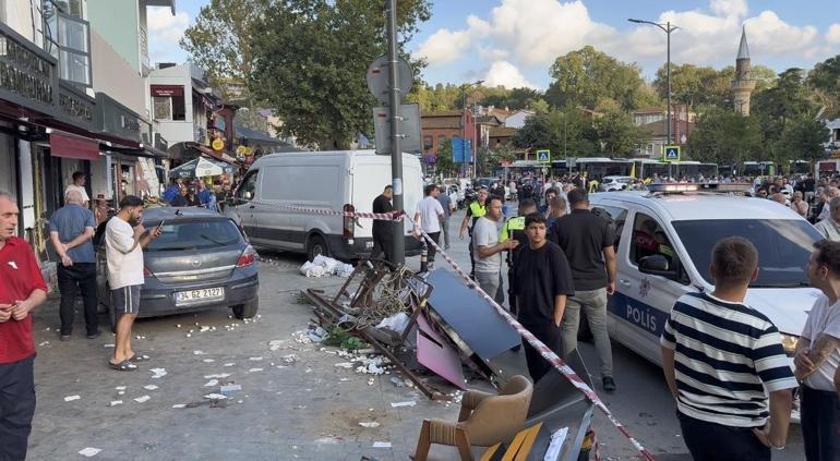 Beykoz’da otomobil kaldırımdaki yayaların arasına daldı: 5 yaralı